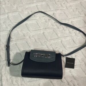 PURSES 👛 Tahari Elegant Black and Gray Crossbody Bag